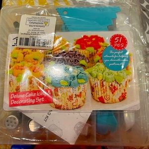 51 Piece Cake Icing Decorating Set 🧁